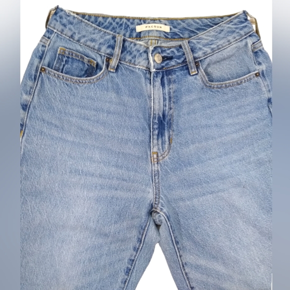 High waisted PacSun Women's size 4 (26) Mom Jeans cropped loose fit petite - Picture 2 of 7